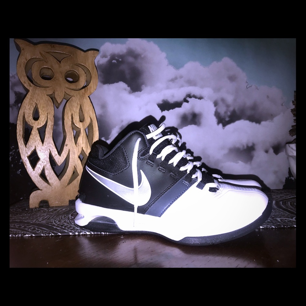 Woman’s Nike size 7.5